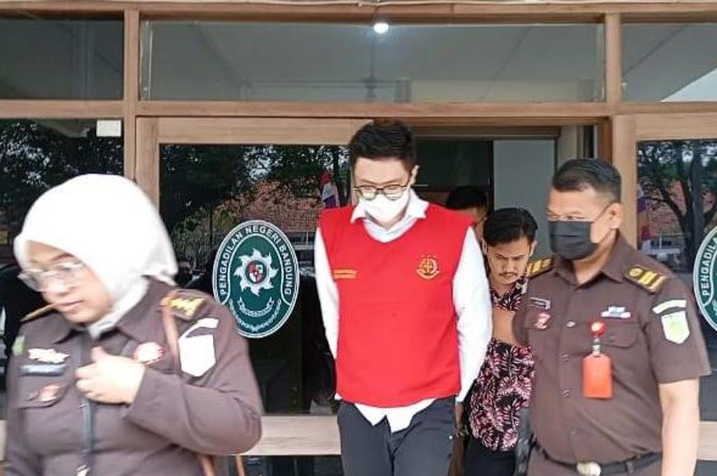 Dokter PPDS Priguna Anugerah Didakwa Perkosa 3 Korban, Diancam 12 Tahun Penjara