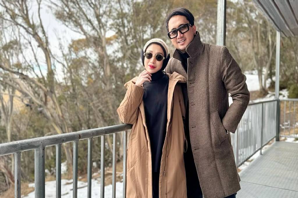 Siapa Sebenarnya Suami Reza Gladys? Ternyata Dokter Juga!