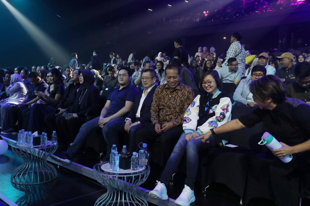 Seru! Wamen Ekraf Irene Umar Ikut Goyang di Perayaan HUT ke-36 RCTI