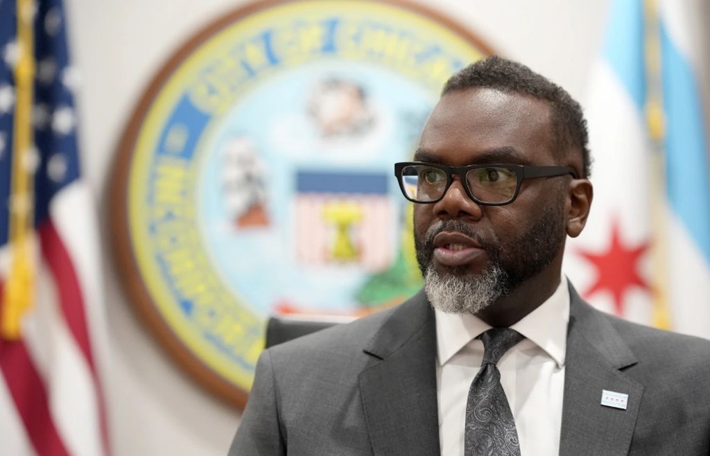 Wali Kota Chicago Brandon Jonhson Murka Disebut Tak Becus Memimpin oleh Trump