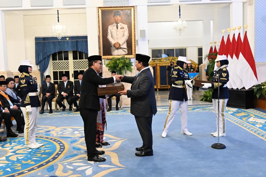 Hoegeng dan Ben Mboi Dapat Tanda Kehormatan dari Presiden Prabowo