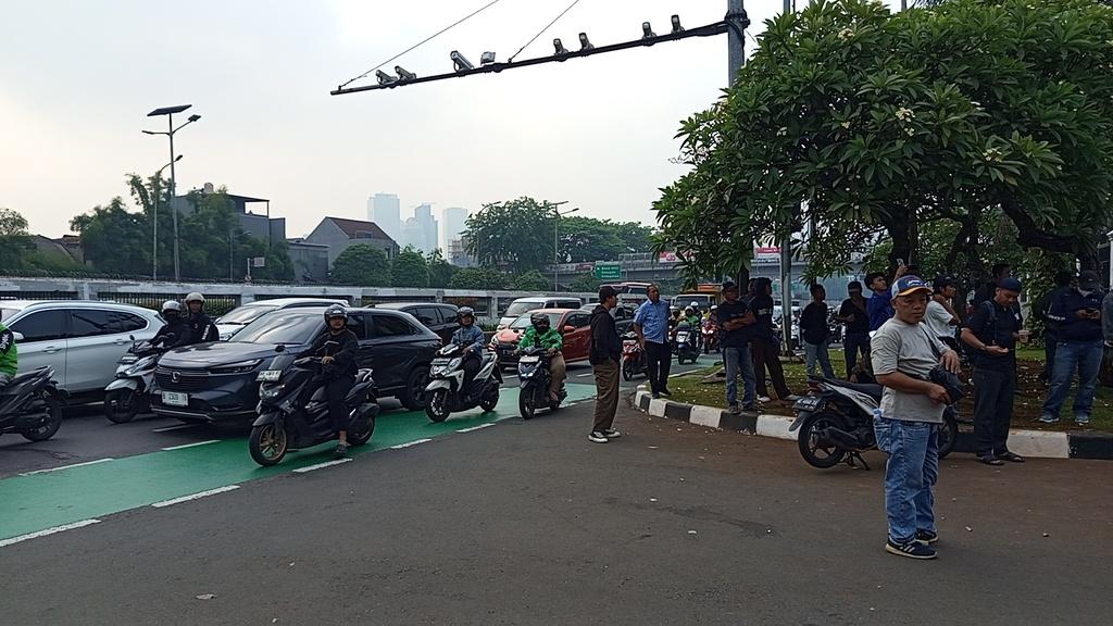 Heboh Seruan Demo Besar, Lalin Depan DPR Masih Lancar