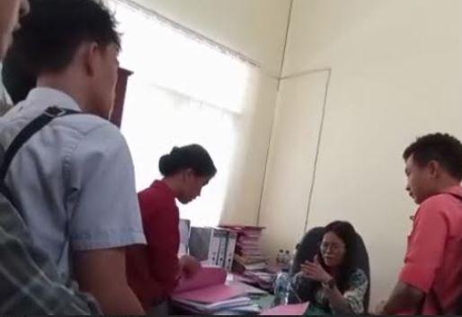 Viral Dosen Banting Skripsi di Nias, Mahasiswa Ngamuk Rusak Fasilitas Kampus