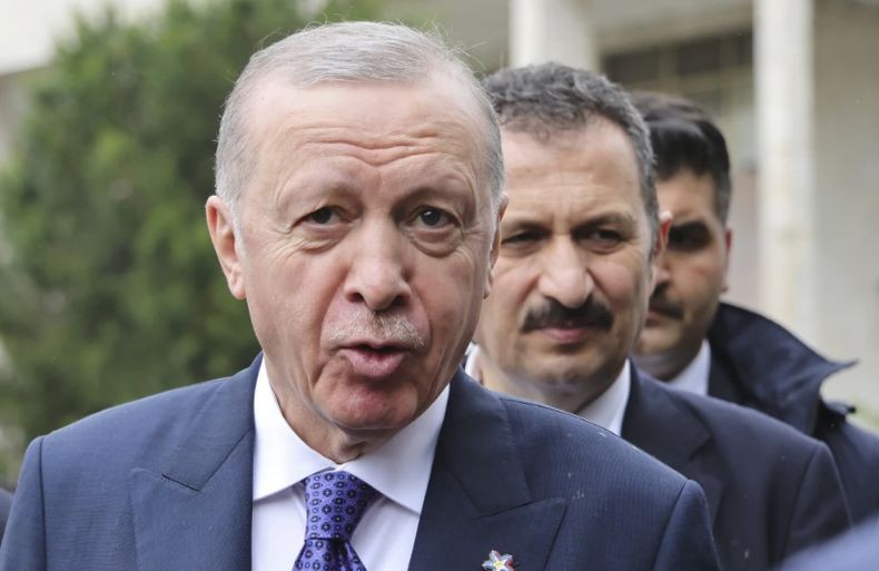Duh, Puluhan Pasukan Pengawal Presiden Turki Erdogan Tiba-Tiba Keracunan