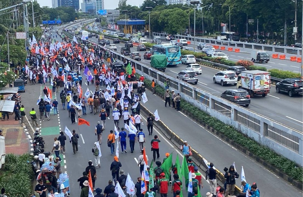Demo Buruh di DPR, Jalan Gatsu Arah Slipi Ditutup