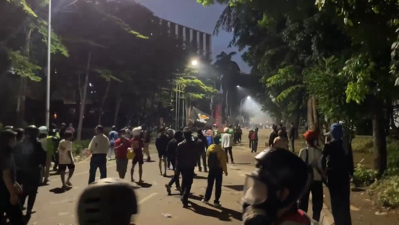 Kondisi Terkini di Mako Brimob, Demonstran Bertahan meski Dihujani Gas Air Mata