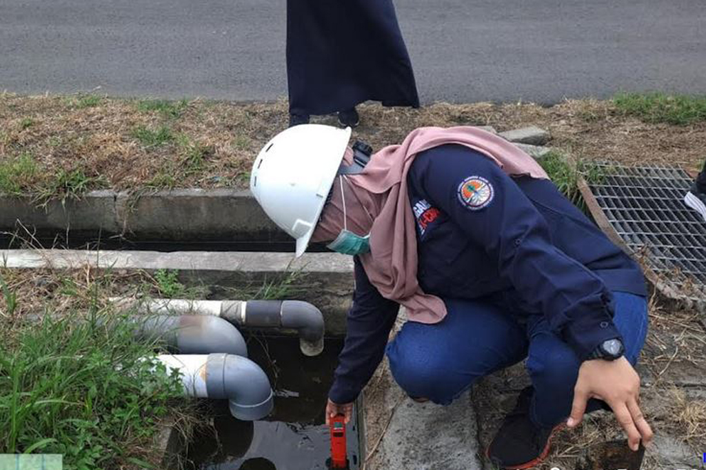 4 Perusahaan di DAS Brantas Diduga Cemari Lingkungan, KLH Pasang Papan Peringatan