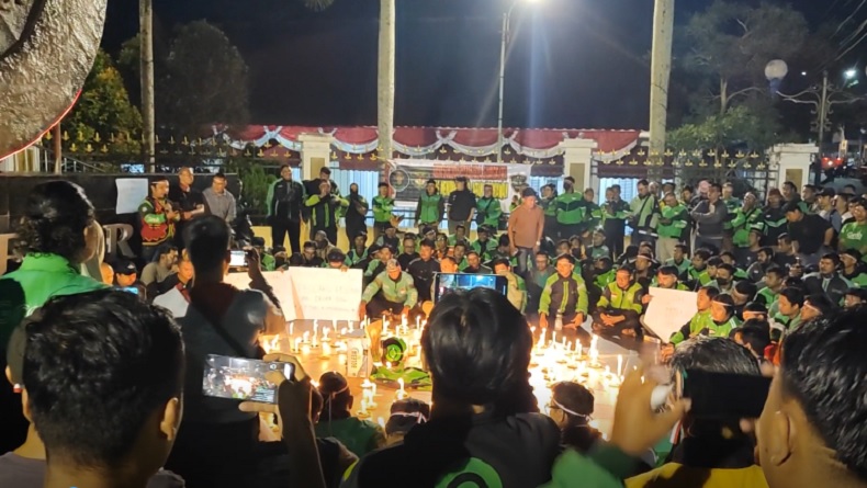 Berduka, Driver Ojol di Pangkalpinang Gelar Aksi 1.000 Lilin untuk Affan Kurniawan