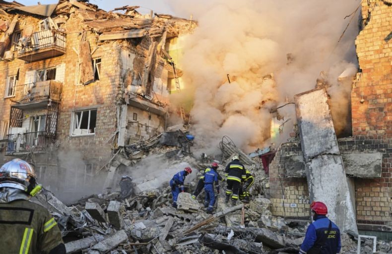 Ngamuk! Rusia Gempur Jantung Kota Kiev dengan Ratusan Drone dan Rudal, 25 Orang Tewas