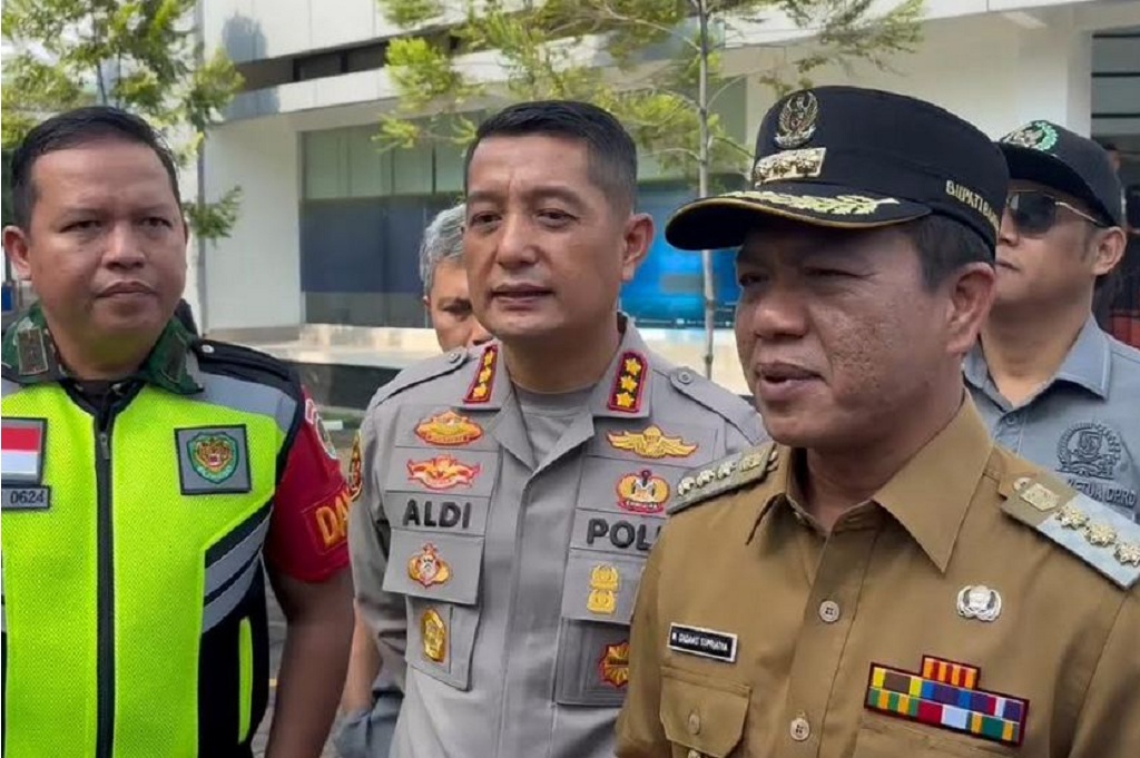 Bupati Bandung Tegaskan Tak Ada WFH bagi ASN dan Pelajar saat Demo