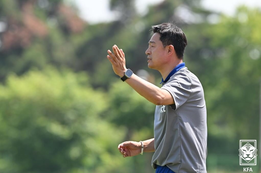 Pelatih Korea Selatan U-23 Puji Kiper Timnas Indonesia Cahya Supriadi