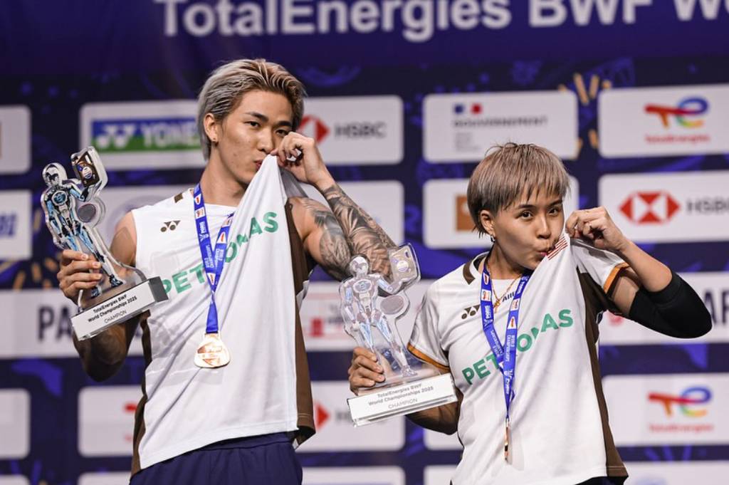 Komentar Bangga Nova Widianto usai Bawa Ganda Campuran Malaysia Juara Dunia 2025