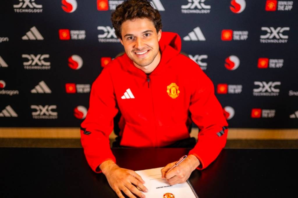 Manchester United Resmi Boyong Senne Lammens, Harapan Baru di Bawah Mistar 