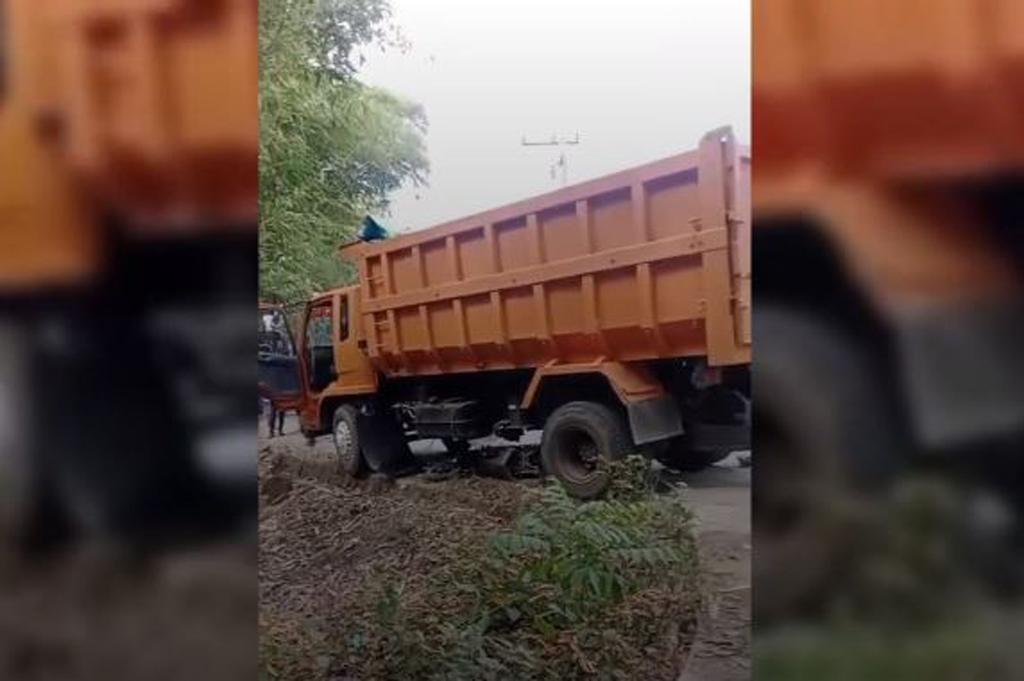 Viral Kecelakaan Maut di Maros, 2 Perempuan Boncengan Motor Tewas Terlindas Truk