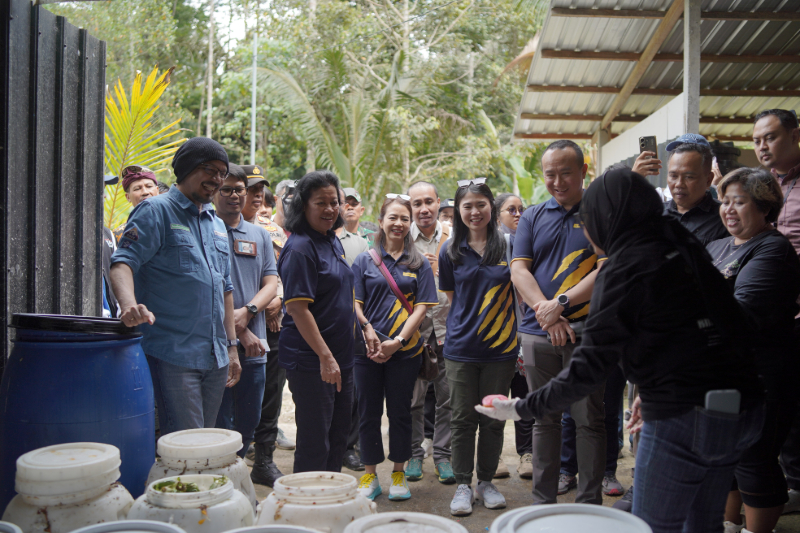 Maybank Indonesia Luncurkan Inisiatif Berkelanjutan Jejak Hijau Desa Sanding
