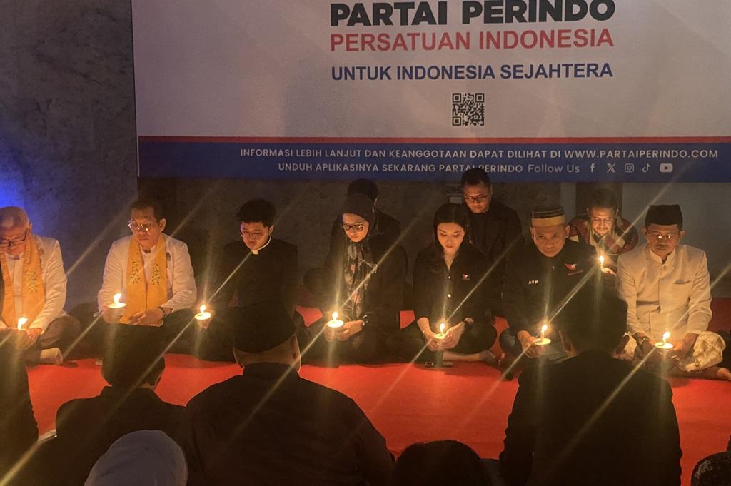 Angela Tanoesoedibjo Pimpin Doa Lintas Agama di DPP Perindo, Harap Persatuan Terjaga