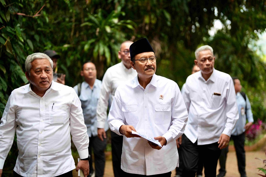 Mensos Gus Ipul Laporkan Perkembangan Sekolah Rakyat, Ini Arahan Prabowo