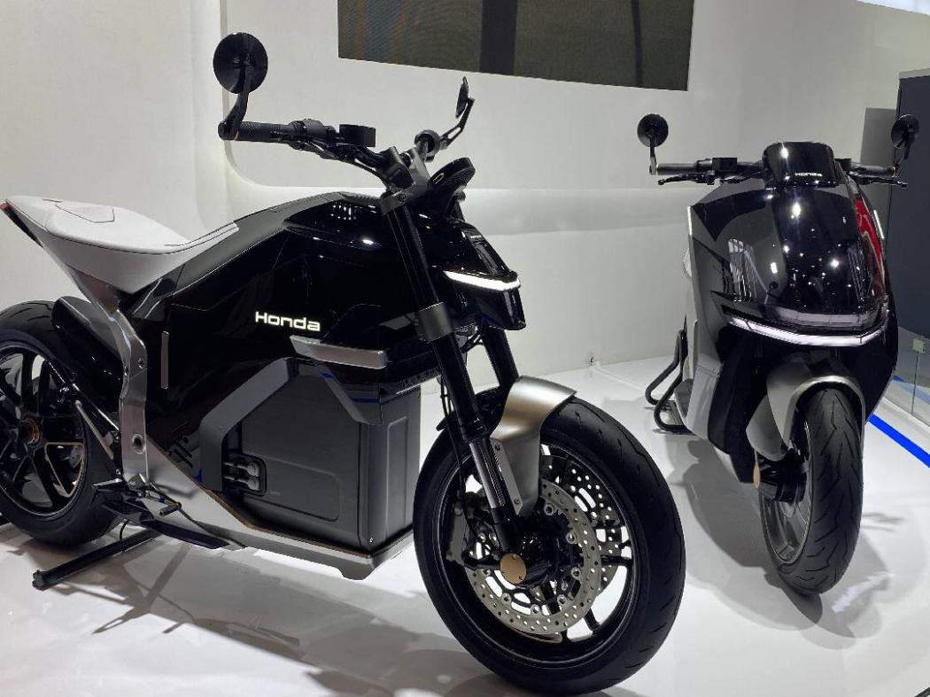 Honda Mulai Uji Coba Motor Listrik Full-Size Setara Moge 600cc