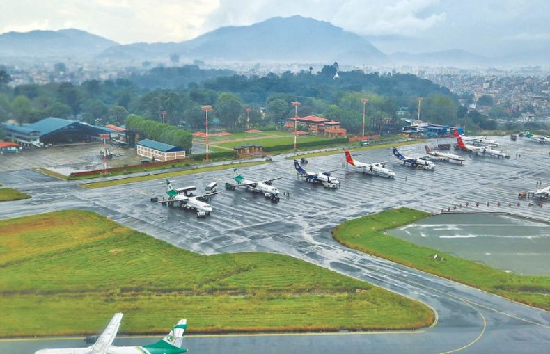 Nepal Mencekam, Penerbangan Bandara Kathmandu Dibatalkan