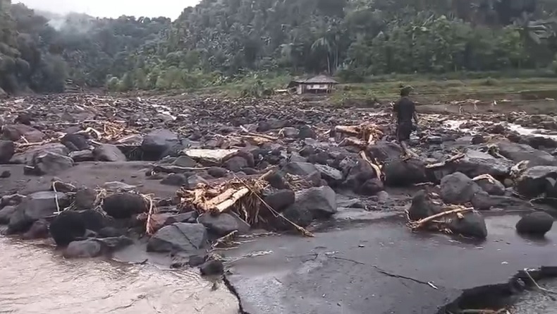 4 Korban Tewas Terseret Banjir Bandang di Nagekeo Ditemukan, Tertindih Pohon dan Bebatuan