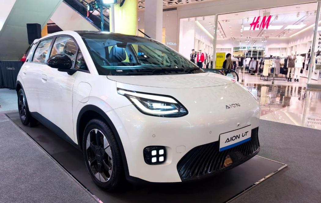 Diproduksi di Indonesia, Mobil Listrik Aion UT Bukukan Pemesanan Lebih dari 2.000 Unit