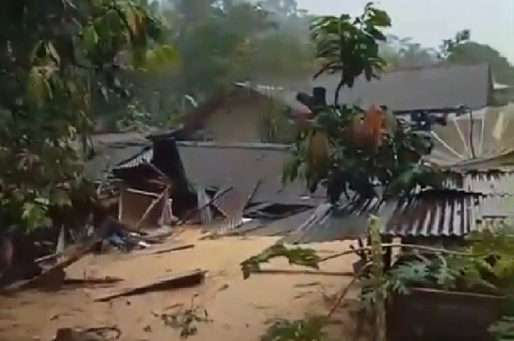 Update Banjir Bandang di Suoh Lampung Barat, 5 Rumah Ambruk Terseret Arus Air