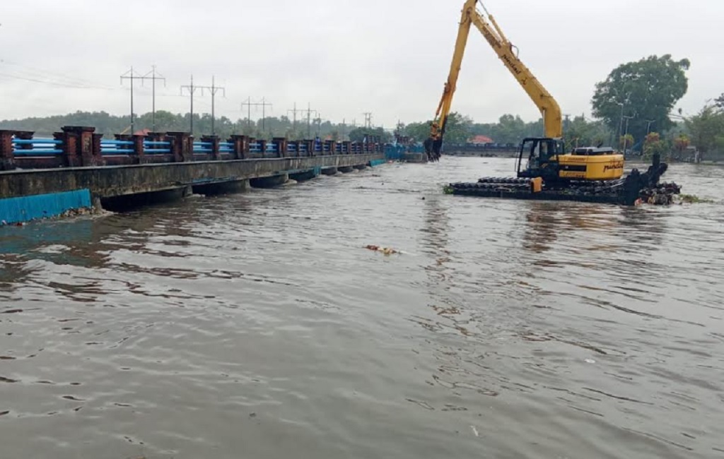 Kementerian PU Kerahkan Alat Berat hingga Pompa untuk Bantu Penanganan Banjir di Bali