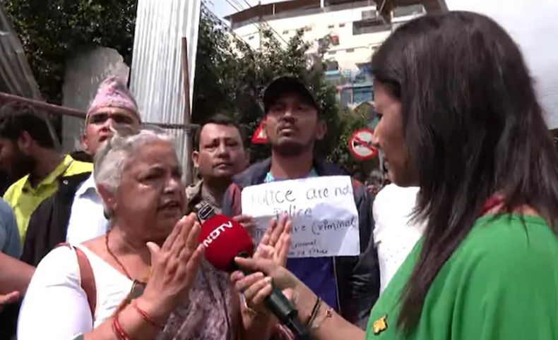 Mantan Ketua Mahkamah Agung Nepal Wakili Demonstran Berunding dengan Militer