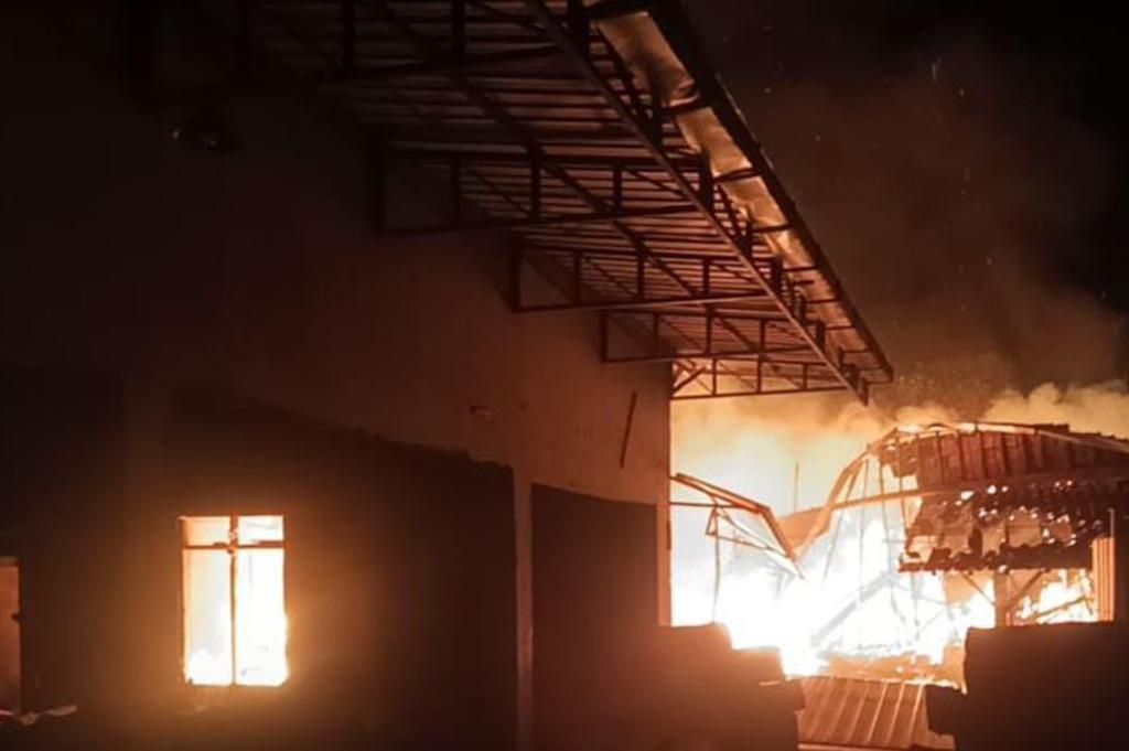 Kebakaran Tempat Pengolahan Kayu di Sukoharjo, Kerugian Capai Rp400 Juta