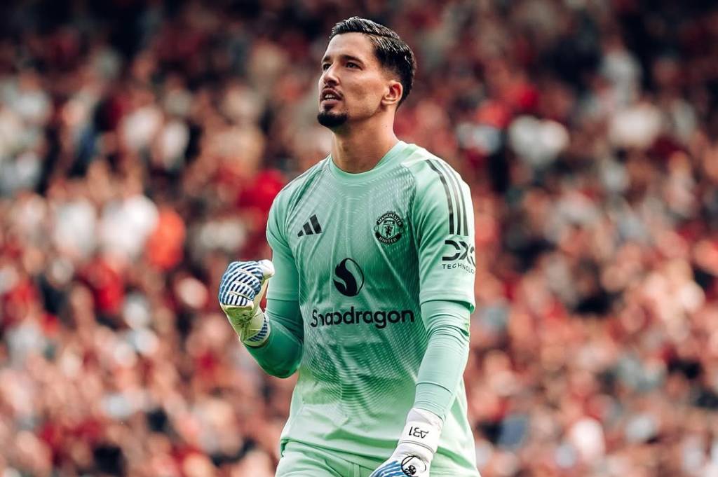 Amorim Pastikan Bayindir Starter di Derby Manchester, Singgung Nama Van der Sar