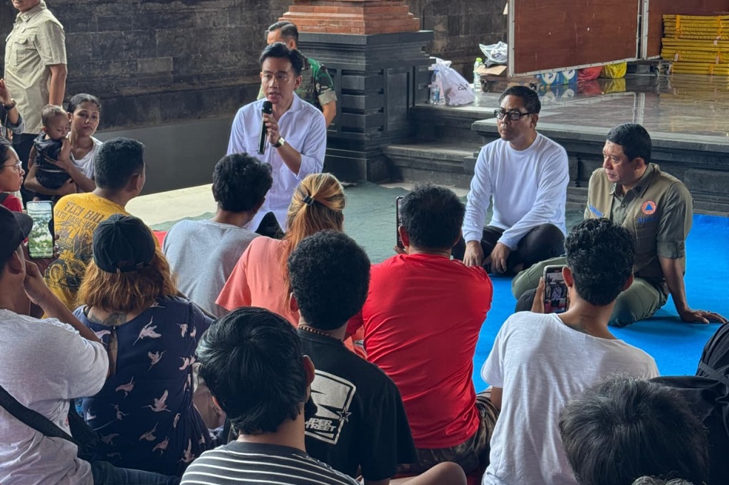 Bertemu Korban Banjir Bali, Gibran: Rumah dan Toko Rusak akan Diperbaiki