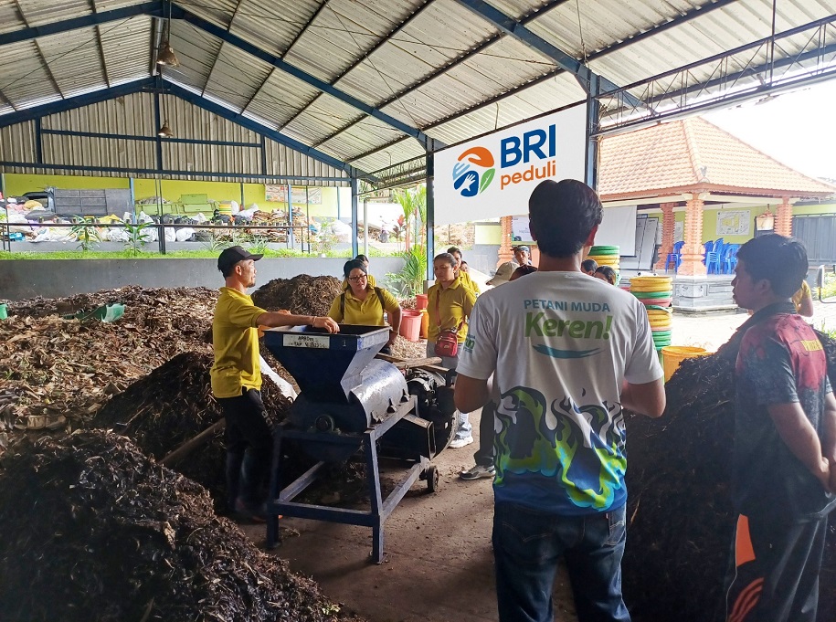 BRI Peduli Beri Pelatihan Diversifikasi dan Penguatan Mutu Produk Pupuk Kompos di Bali