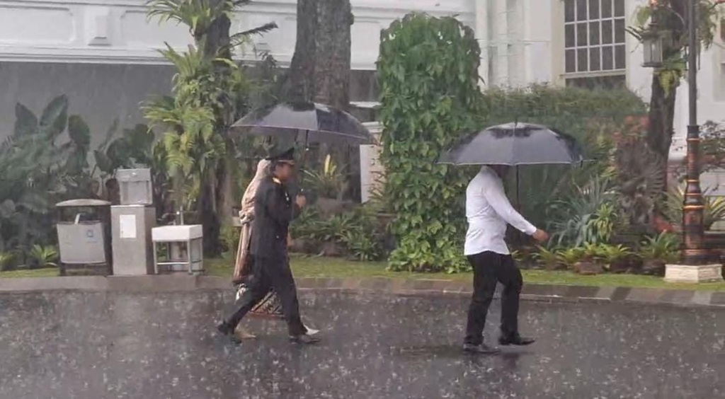 Eks Wakapolri Ahmad Dofiri Merapat ke  Istana di Tengah Kabar Reshuffle Kabinet