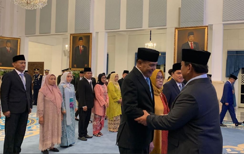 Presiden Prabowo Beri Gelar Jenderal Kehormatan ke Ahmad Dofiri dan Djamari Chaniago