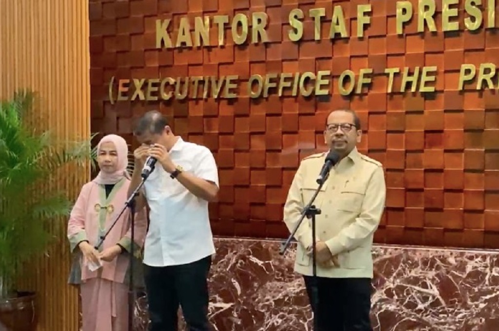 AM Putranto Menangis saat Sertijab KSP ke Qodari: Saya Butuh Tisu Hari Ini