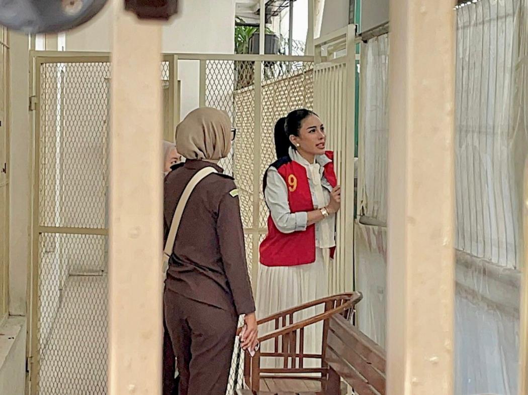 Alasan Nyeleneh Nikita Mirzani Suka Pakai Rok saat Jalani Sidang Dugaan Pemerasan