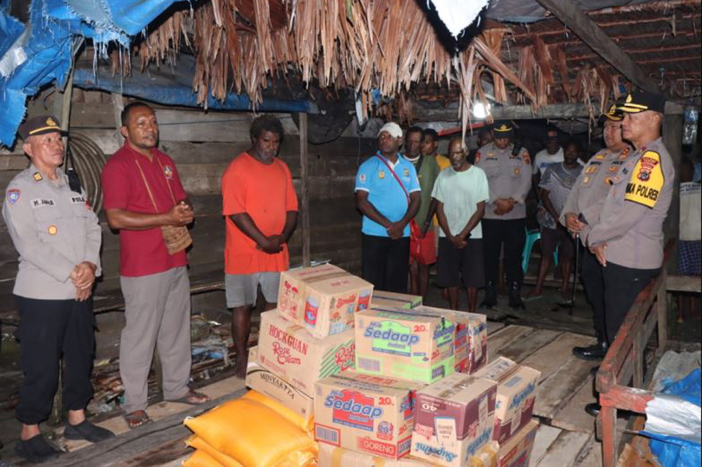 Kapolres Asmat Kunjungi Rumah Duka Korban Penembakan di Agats, Komitmen Berantas Miras