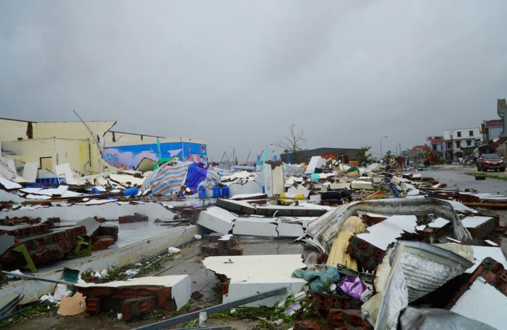 Topan Bualoi Porak-porandakan Vietnam: 19 Orang Tewas, 100.000 Rumah Rusak  