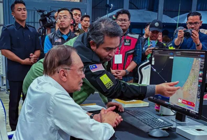 PM Anwar Ibrahim Pantau Langsung 34 Warga Malaysia Ikut Misi Global Sumud Flotilla