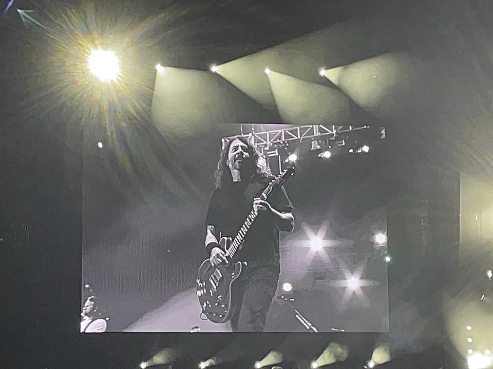 Konser Foo Fighter Jakarta Pecah! Dave Grohl Cs Bawakan Banyak Lagu Dibanding di Malaysia