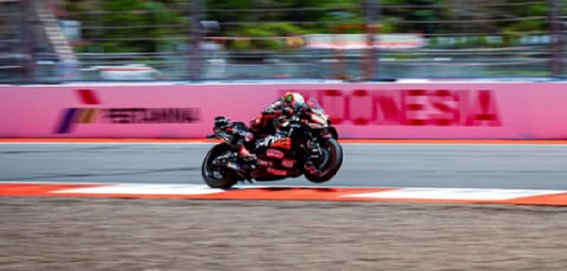 Hasil Kualifikasi MotoGP Indonesia 2025: Bezzecchi Pole Position, Marquez Start dari Posisi 9!