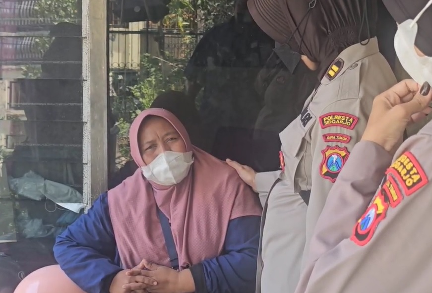 Kisah Tragedi Ponpes Al Khoziny, Ibu asal Sampit Kehilangan Anak usai Ditinggal Suami