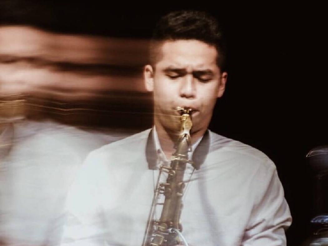 Kabar Duka, Saksofonis Dennis Junio Meninggal Dunia