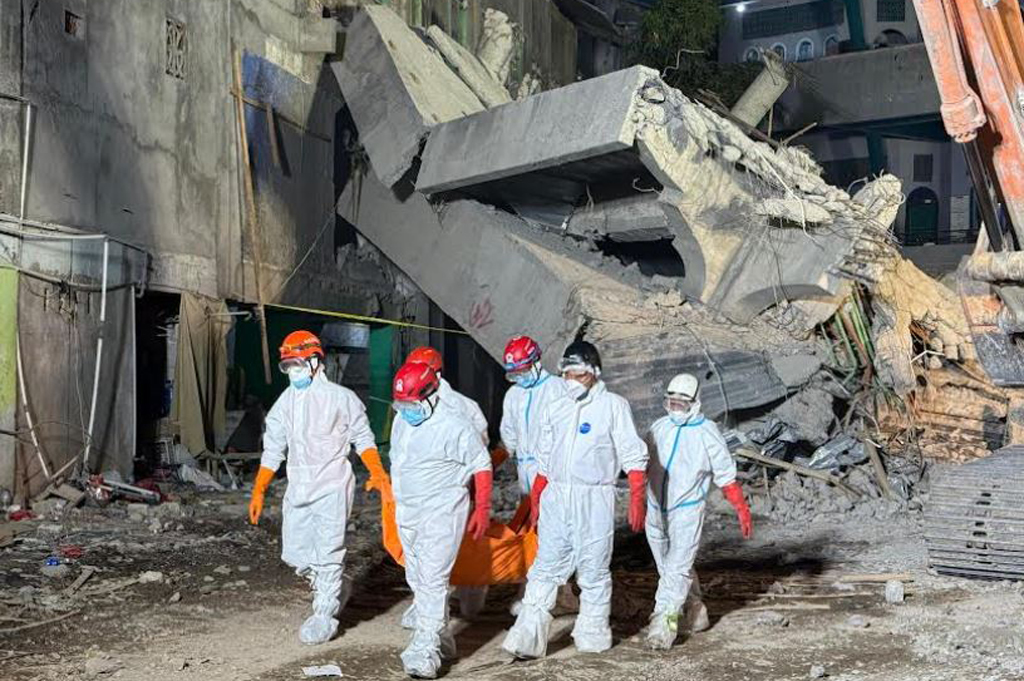 Update Tragedi Ponpes Al Khoziny Ambruk: Korban Tewas 61 Orang, 2 Santri Masih Hilang