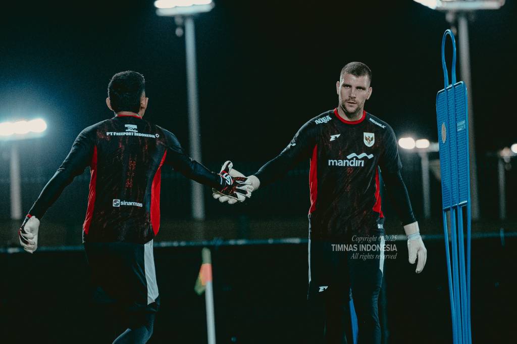 Patrick Kluivert Tegaskan Maarten Paes Siap Tampil, Tak Ada Kepanikan Meski Emil Audero Absen