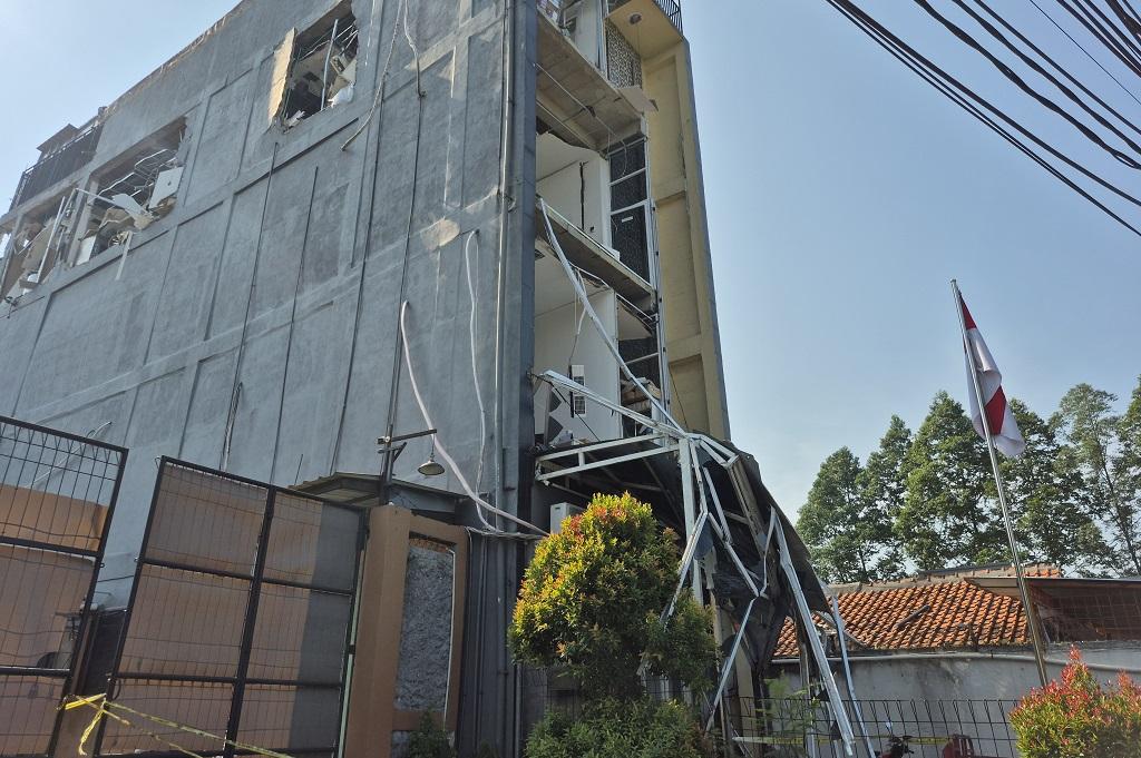 Ledakan Misterius Gedung Farmasi di Tangsel, Polisi Periksa 9 Orang