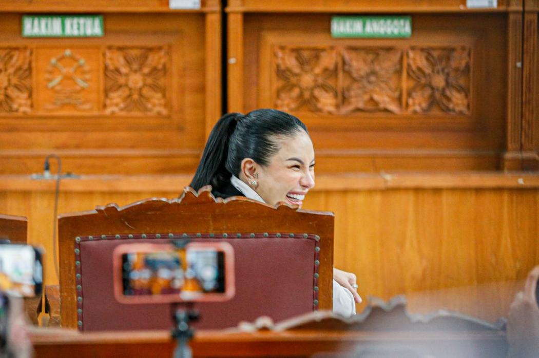 Panas! Nikita Mirzani Sebut Hukum di Indonesia Lucu, Ini Penyebabnya