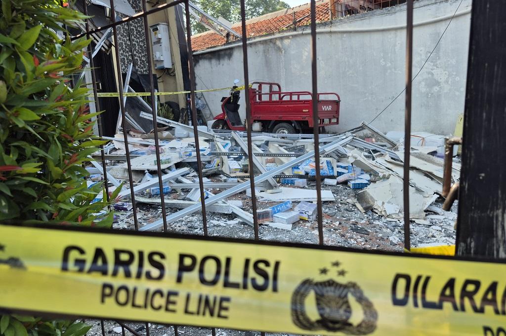 Gedung Farmasi di Tangsel Meledak, Polisi Pastikan Tak Ada Bom
