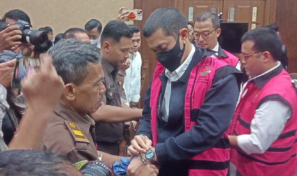 Anak Riza Chalid Didakwa Memperkaya Diri Rp164 Miliar terkait Kasus Korupsi Minyak Pertamina