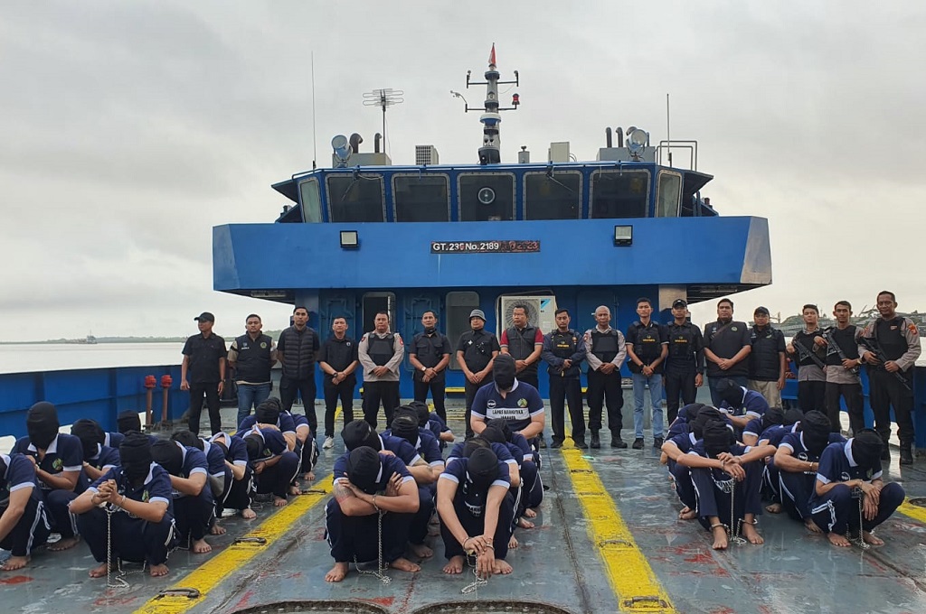 41 Napi Berisiko Tinggi Dipindahkan ke Nusakambangan, Dikawal Ketat Aparat